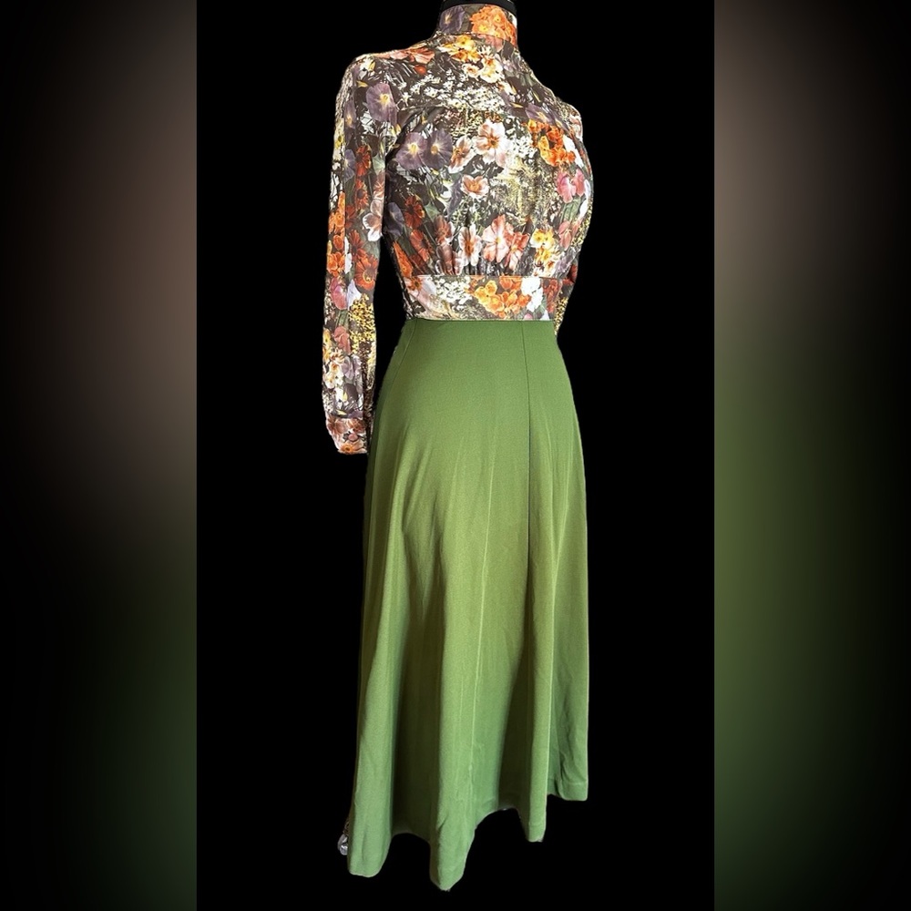 NWOT? Vintage Floral High Neck Long-Sleeve Empire Waist Dress Blouse/Skirt Dress